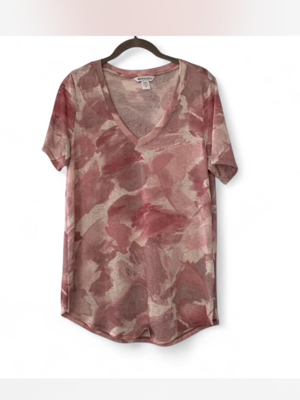 Fairy Cottage Athleta Rose-Pink Watercolor V-Neck Tee Size M